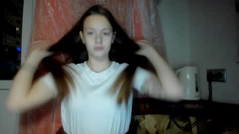 Snapshot of why_again_me chatting on 12-20-24, 11:16 Veronica online show from 12-20-24, 11:16