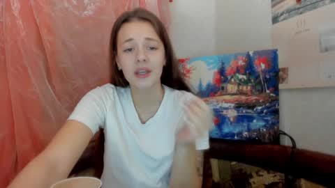 Snapshot of why_again_me chatting on 12-21-24, 09:36 Veronica online show from 12-21-24, 09:36