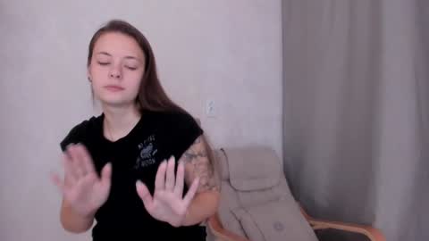 Snapshot of why_again_me chatting on 02-02-25, 05:48 Veronica online show from 02-02-25, 05:48