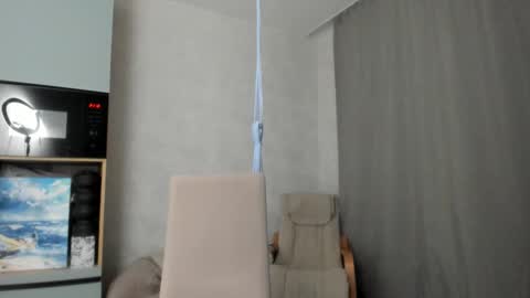 Snapshot of why_again_me chatting on 09-27-25, 06:13 Veronica online show from 09-27-25, 06:13