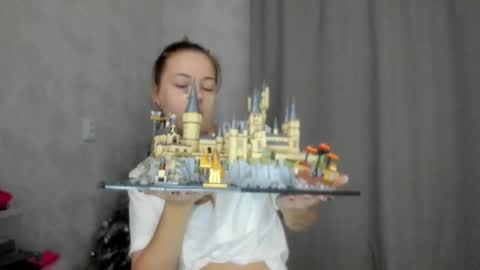 Veronica online show from 01-16-26, 08:46