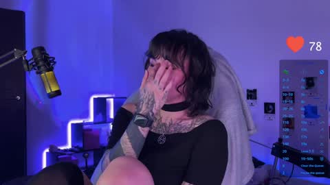 iggy iggz online show from 12-30-24, 01:26