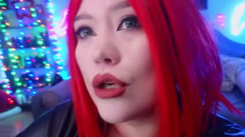 Snapshot of wickedxqueen chatting on 12-15-24, 10:26 Laura  online show from 12-15-24, 10:26
