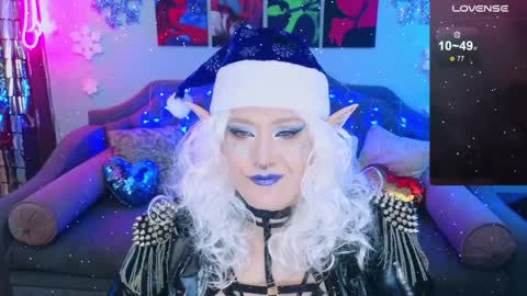 Snapshot of wickedxqueen chatting on 01-01-25, 06:47 Laura  online show from 01-01-25, 06:47