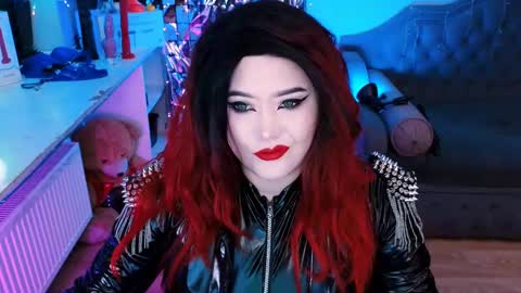 Snapshot of wickedxqueen chatting on 02-17-25, 04:31 Laura  online show from 02-17-25, 04:31