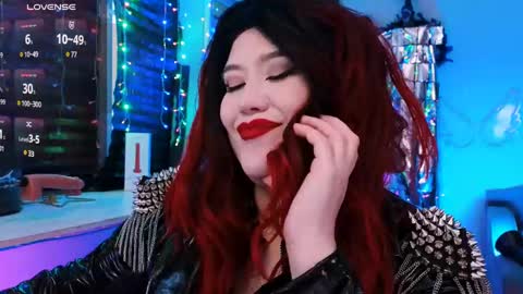 Snapshot of wickedxqueen chatting on 02-19-25, 05:27 Laura  online show from 02-19-25, 05:27