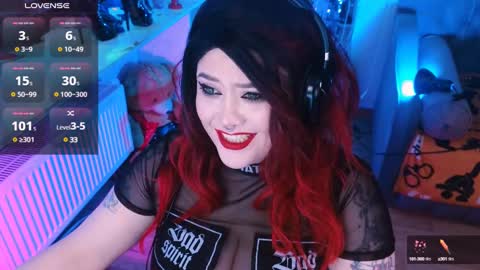 Snapshot of wickedxqueen chatting on 02-26-25, 04:36 Laura  online show from 02-26-25, 04:36