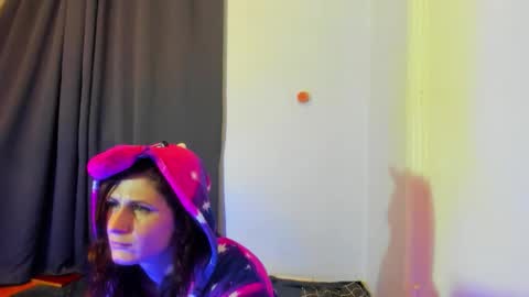 wild_loach online show from 12-16-25, 03:50