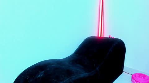 Snapshot of wild_sex_x chatting on 01-07-25, 07:31 LUCIA VS 2 COCKS online show from 01-07-25, 07:31