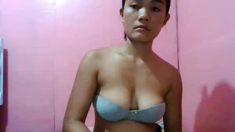 wildchilly_pearl19 online show from 02-11-25, 08:05
