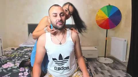 Snapshot of wildlovers24 chatting on 10-28-25, 09:06 RobRoxy online show from 10-28-25, 09:06