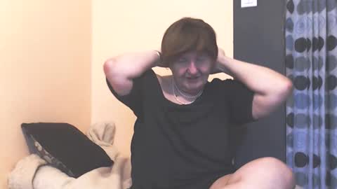 Snapshot of wildredcat chatting on 01-08-26, 11:45 WildRedCat online show from 01-08-26, 11:45