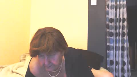 Snapshot of wildredcat chatting on 02-11-26, 02:33 WildRedCat online show from 02-11-26, 02:33