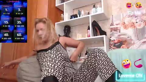 Rosa online show from 03-12-25, 12:42