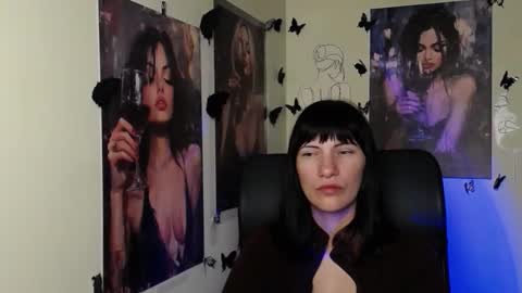 Snapshot of wildsoul8 chatting on 05-27-26, 05:04 Rosalinda online show from 05-27-26, 05:04