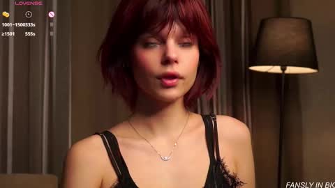 Snapshot of willalwaysloveyouuuuu chatting on 11-15-25, 11:07 Eva online show from 11-15-25, 11:07