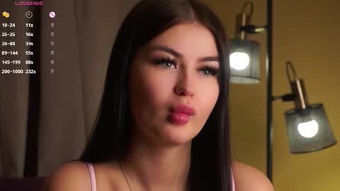 Snapshot of willalwaysloveyouuuuu chatting on 12-14-25, 01:11 Eva online show from 12-14-25, 01:11