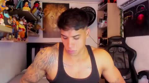 Snapshot of william_dracko9 chatting on 06-25-26, 08:35 Dracko online show from 06-25-26, 08:35
