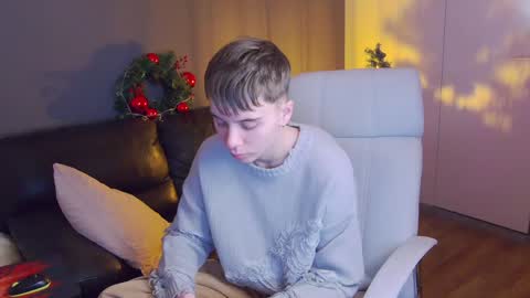 Snapshot of william_ross chatting on 12-28-24, 09:30 will online show from 12-28-24, 09:30