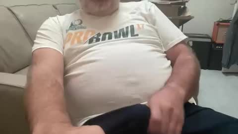 Snapshot of willieb777 chatting on 11-16-25, 02:33 willieb777 online show from 11-16-25, 02:33