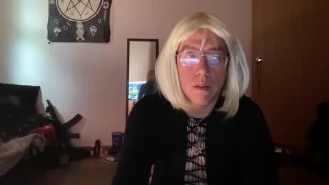 Snapshot of willlohne5 chatting on 11-07-25, 06:30 Ville Lohner online show from 11-07-25, 06:30