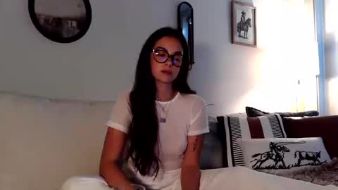 willowbelle online show from 10-17-25, 10:45