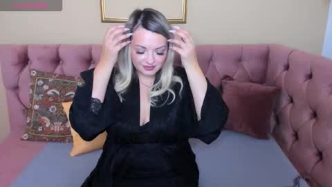 wilmasanders online show from 10-19-25, 01:06