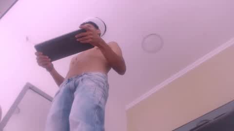 Wiltom online show from 10-31-25, 02:18