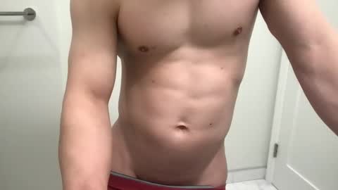 Snapshot of winsome_naked_gentleman chatting on 02-08-25, 03:52 WInsome online show from 02-08-25, 03:52