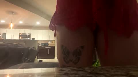 Snapshot of winterraynee chatting on 11-21-25, 03:38 Winter rayne online show from 11-21-25, 03:38