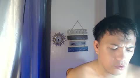 Snapshot of winwintot chatting on 09-15-25, 07:52 Erwin and Michael online show from 09-15-25, 07:52