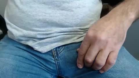 Snapshot of wisanonymousman chatting on 11-05-25, 04:40 Wisa Randy online show from 11-05-25, 04:40