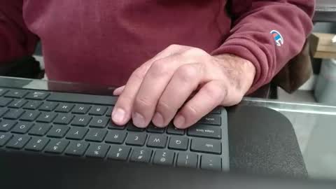 Snapshot of wisanonymousman chatting on 11-12-25, 11:03 Wisa Randy online show from 11-12-25, 11:03