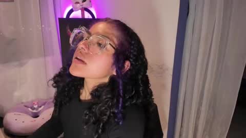 Snapshot of witchofhearts chatting on 02-13-25, 11:58 Luna Violeta A r t i s t online show from 02-13-25, 11:58