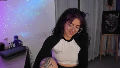 Snapshot of witchofhearts chatting on 02-25-25, 12:14 Luna Violeta A r t i s t online show from 02-25-25, 12:14