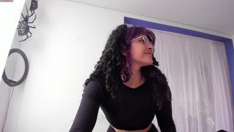 Snapshot of witchofhearts chatting on 03-11-25, 08:53 Luna Violeta A r t i s t online show from 03-11-25, 08:53