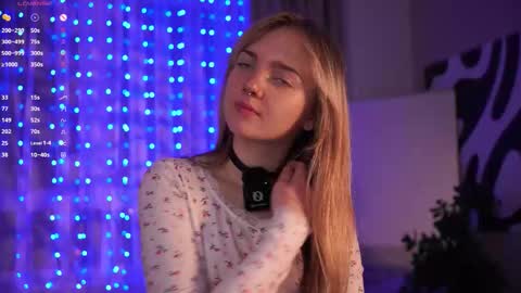 Hollis online show from 12-19-25, 09:33