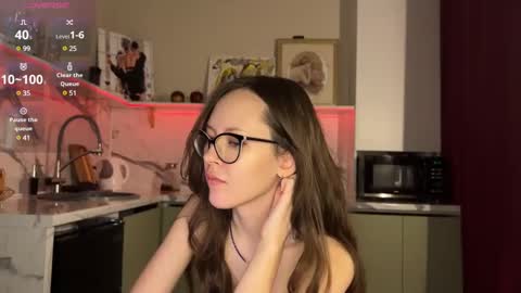 Isobelle online show from 02-08-25, 02:16