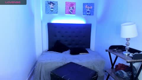 Snapshot of wiz_maleja chatting on 02-27-25, 04:53 MALEJA online show from 02-27-25, 04:53