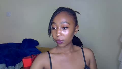 Snapshot of wizzia_khalifa chatting on 01-10-25, 11:18 girlie o online show from 01-10-25, 11:18