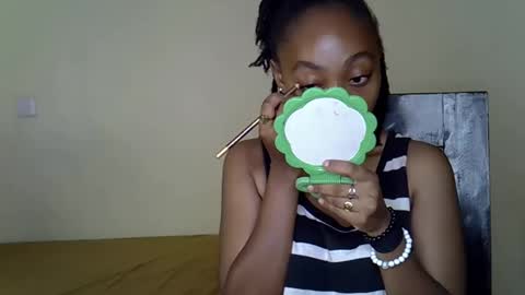 Snapshot of wizzia_khalifa chatting on 01-28-25, 09:50 girlie o online show from 01-28-25, 09:50