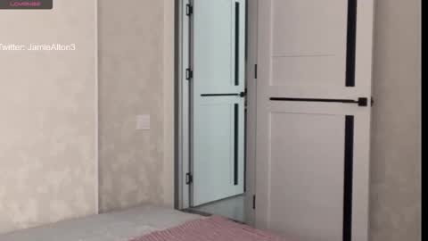 Wlademar online show from 10-28-25, 07:45