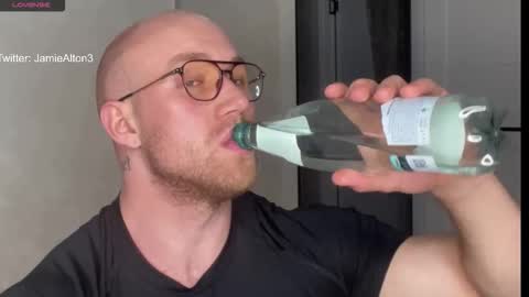 Wlademar online show from 11-10-25, 02:32