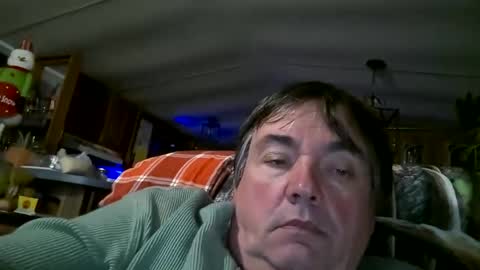 wldlife online show from 11-17-25, 12:49