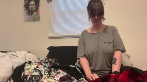 Moth online show from 02-17-25, 11:09