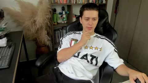 wolker_allan online show from 10-30-25, 03:24