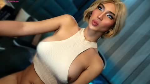 Julia online show from 02-10-26, 02:59