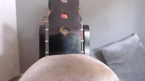 Snapshot of wonderfullight chatting on 11-18-25, 08:24 SHENIEL RODRIGUEZ online show from 11-18-25, 08:24