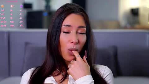 Snapshot of wonthityouback chatting on 02-14-26, 02:14 Maria online show from 02-14-26, 02:14