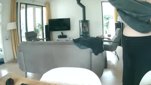 Snapshot of woodwurm chatting on 02-19-25, 11:49 woodwurm and Snoeske online show from 02-19-25, 11:49